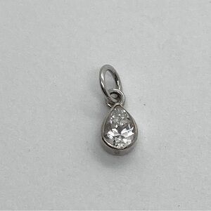 Vtg 925 Sterling Silver & CZ Teardrop / Pear Shape Mini Pendant / 12mm